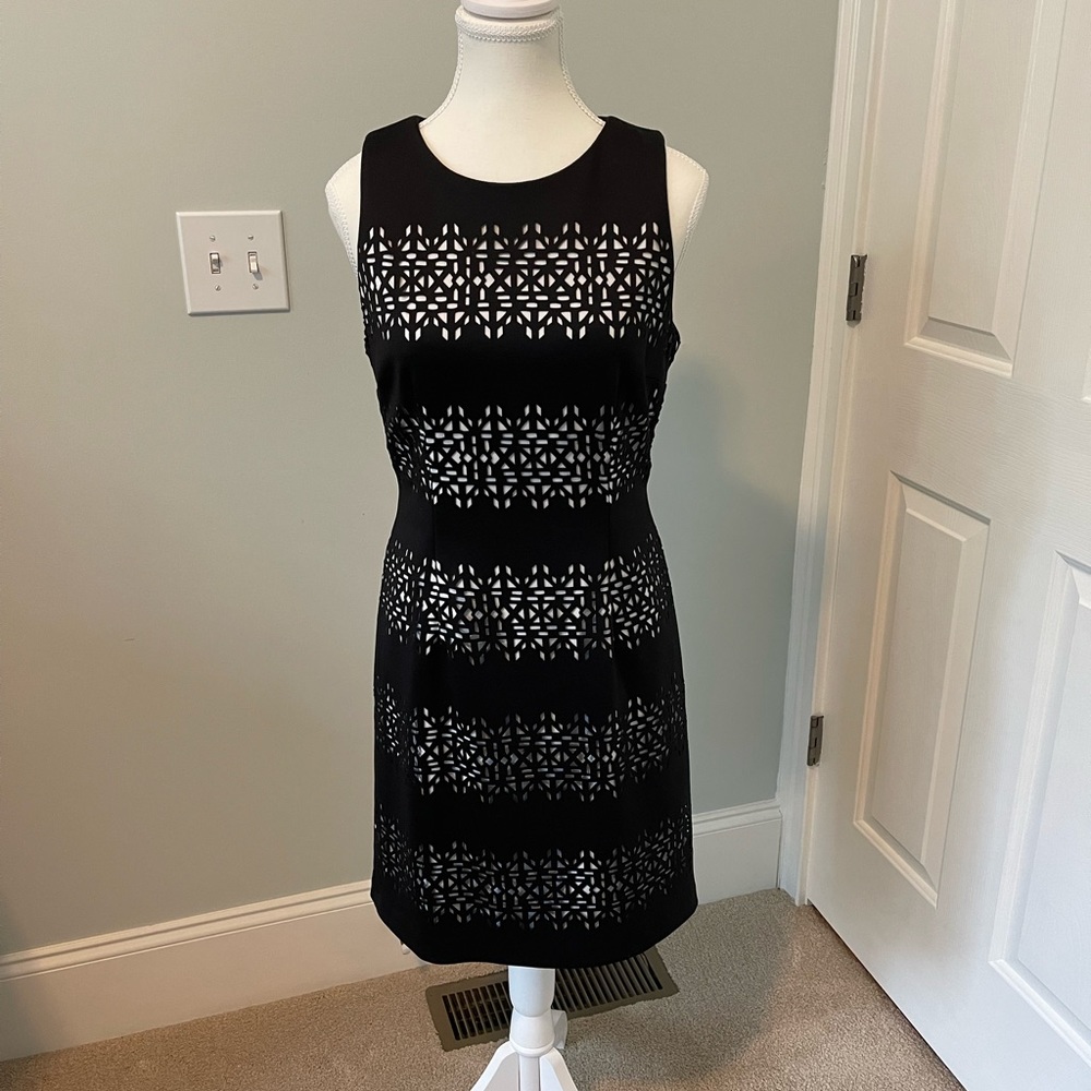 WHBM Sleeveless Black and White Laser Cut Sheath Dress 4